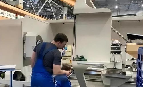 西方制裁下俄羅斯工廠受挫，中國(guó)供應(yīng)鏈韌性凸顯戰(zhàn)略遠(yuǎn)見(jiàn)